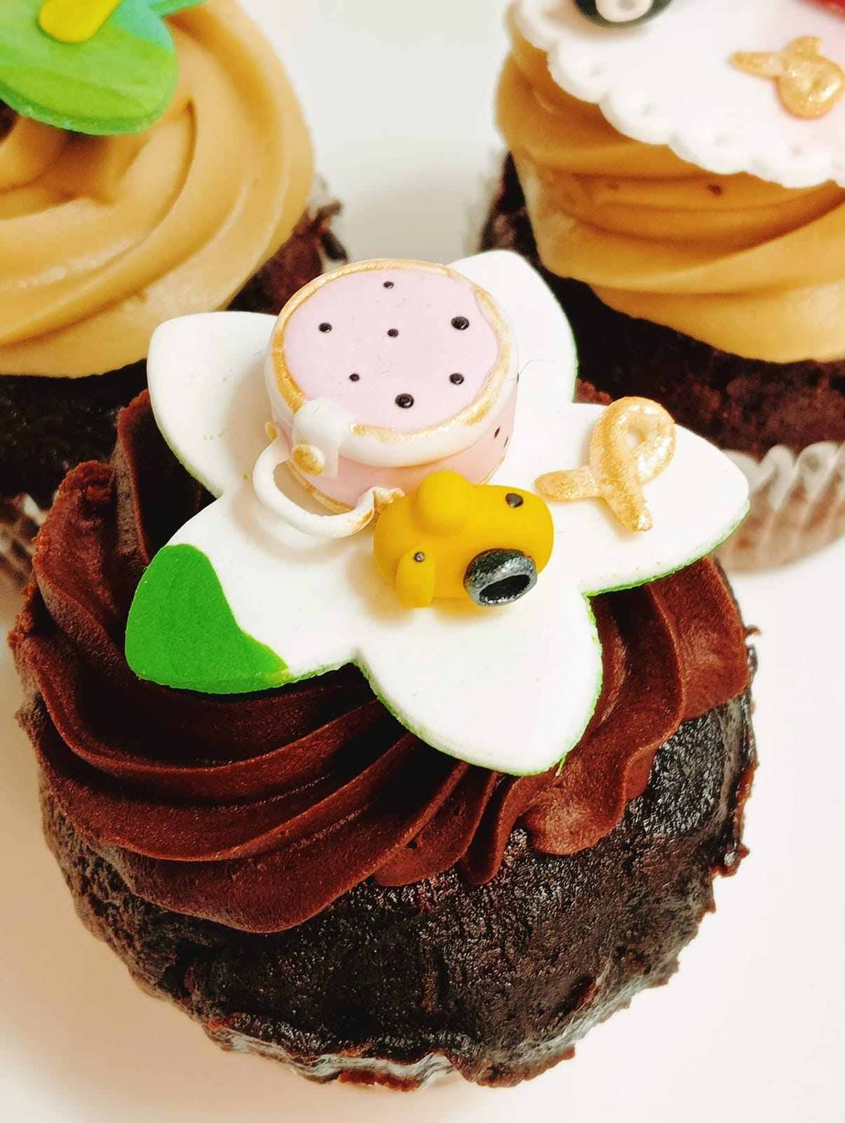 Garden Bee by Little Sweet Things Bakers